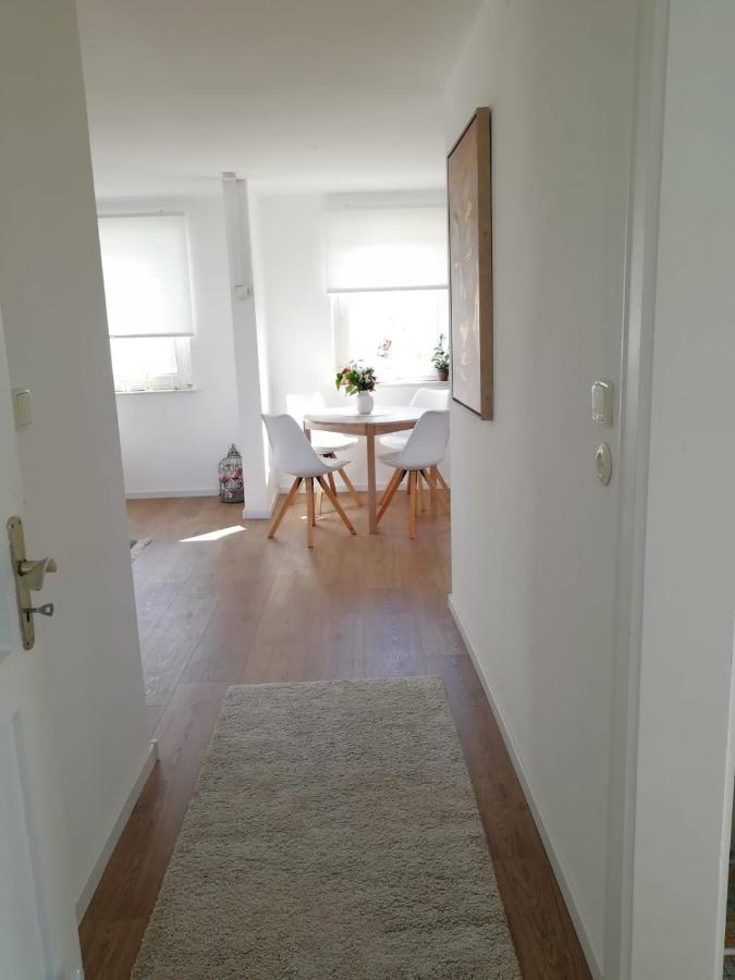 Frisch renoviert mit Dachterrasse - Genieße Ruhe und Grün nahe Neustadt Aisch Neustadt an der Aisch Exterior foto