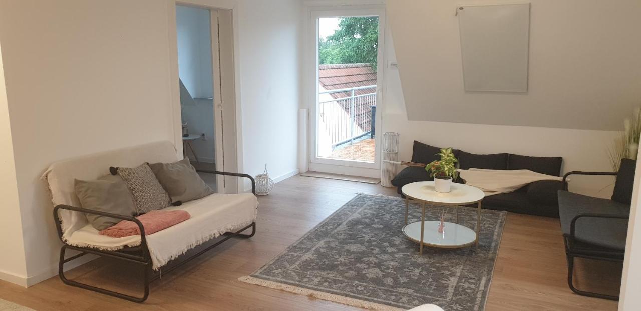 Frisch renoviert mit Dachterrasse - Genieße Ruhe und Grün nahe Neustadt Aisch Neustadt an der Aisch Exterior foto